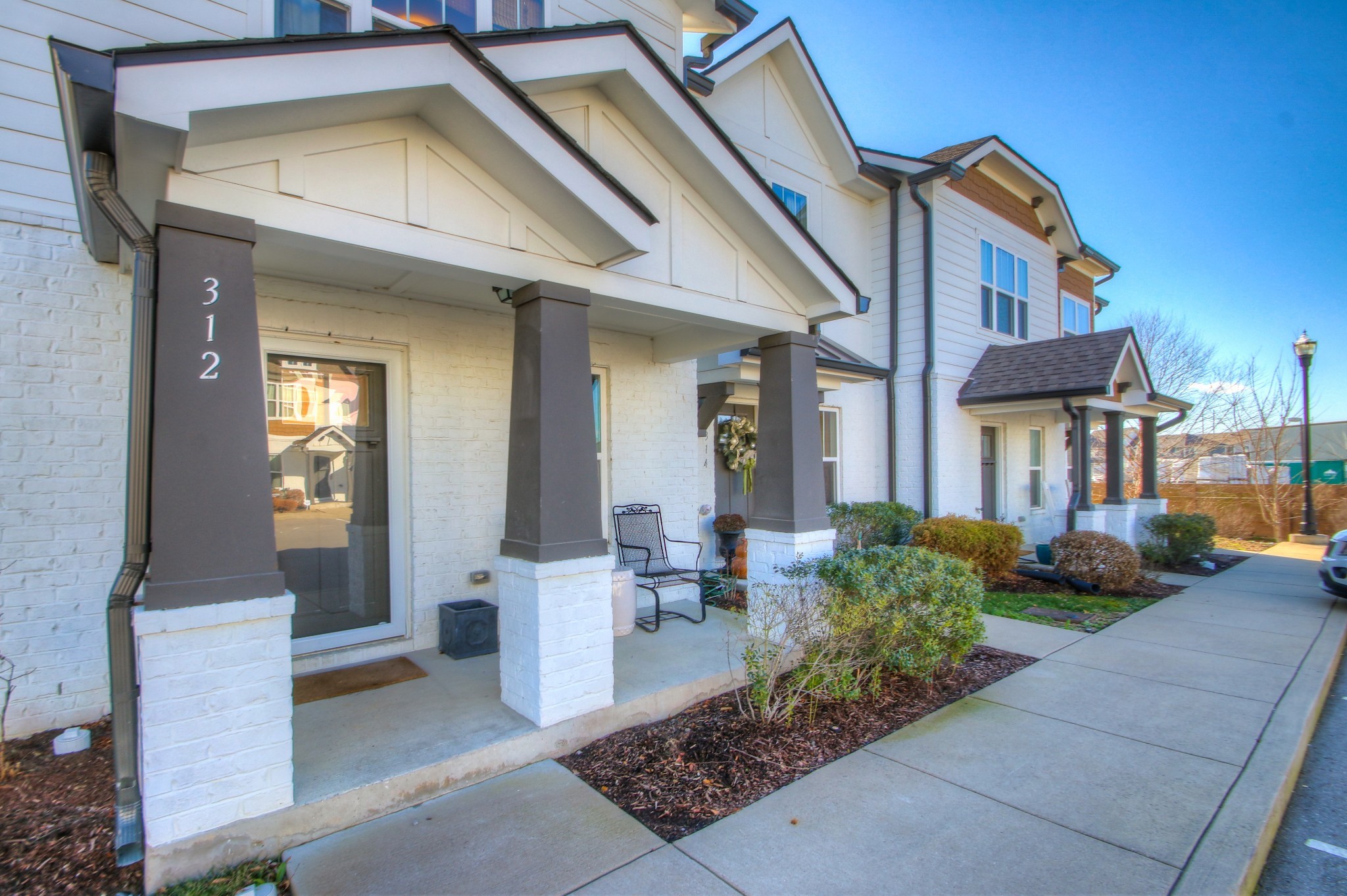 312 W Mill Dr