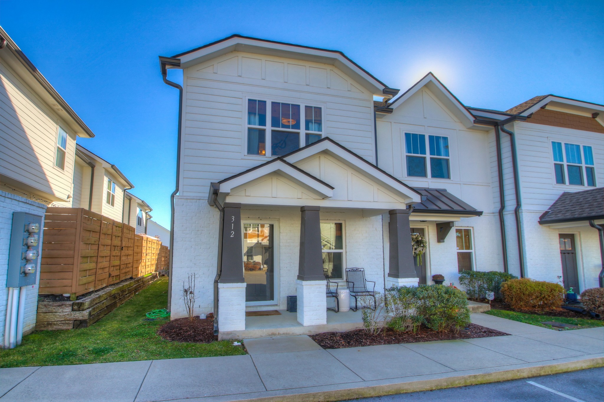 312 W Mill Dr