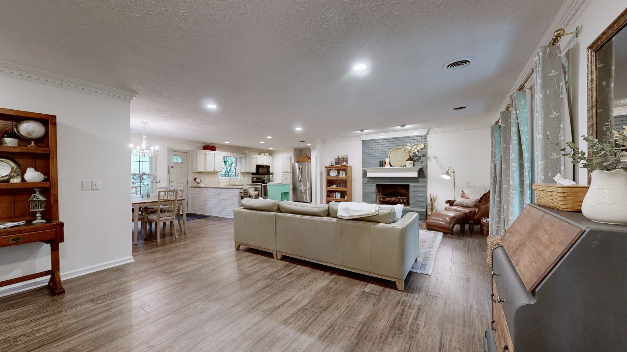 113 Birchwood Ct