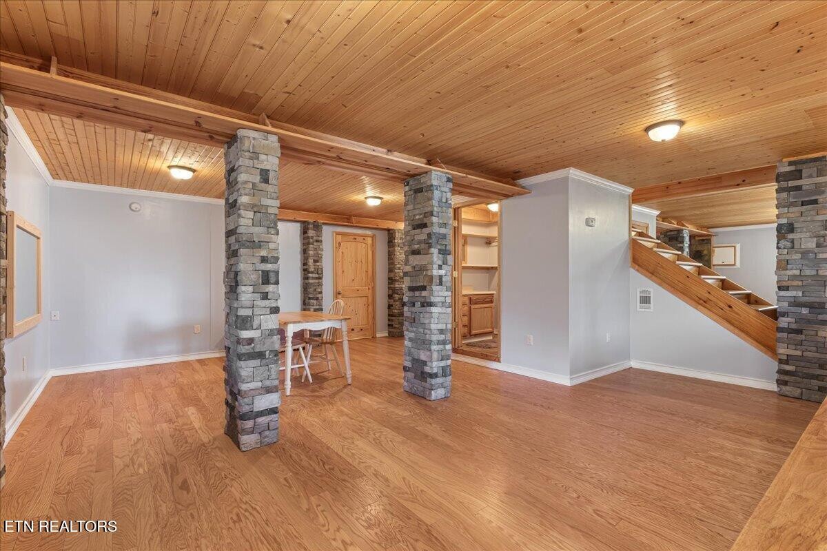 1736 Rafter Road