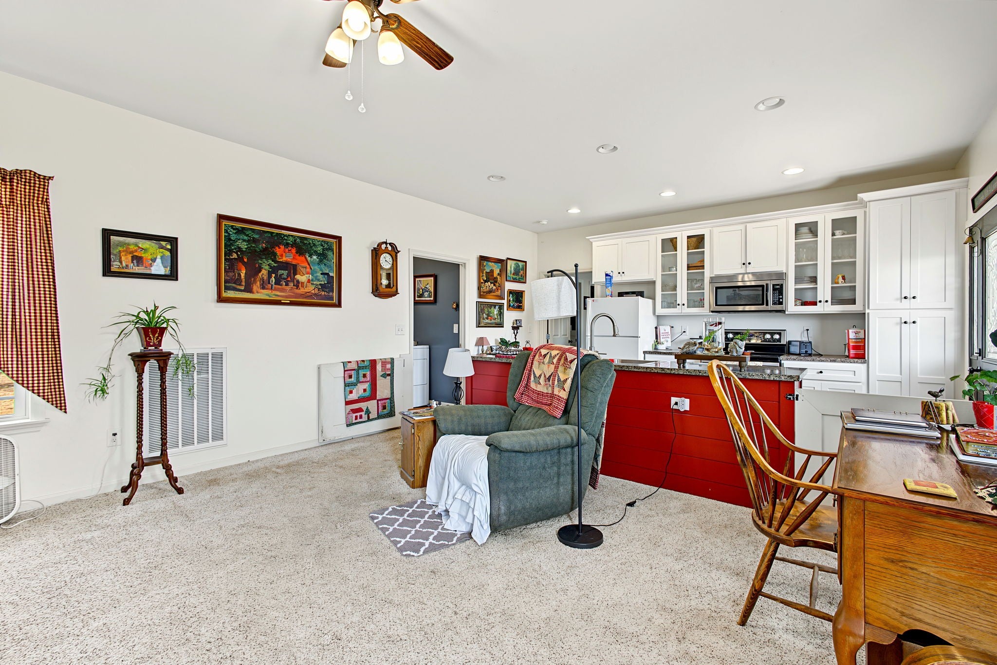 2080 Hunter Rd