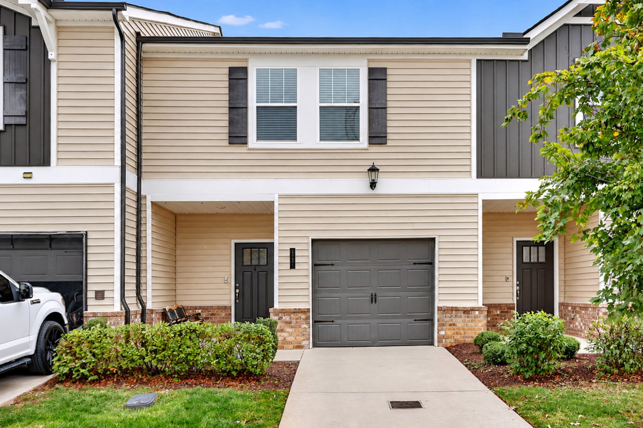 1222 W End Station Dr