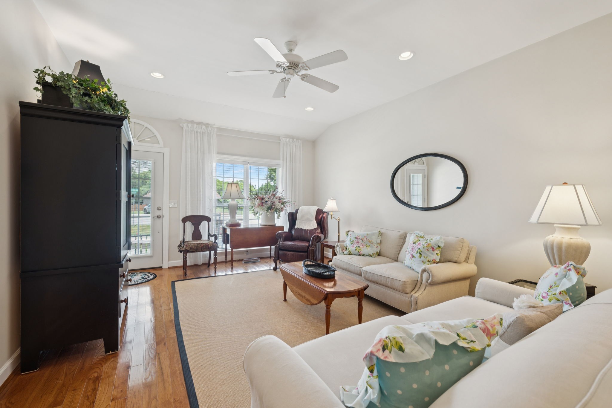 227 Riverbend Dr