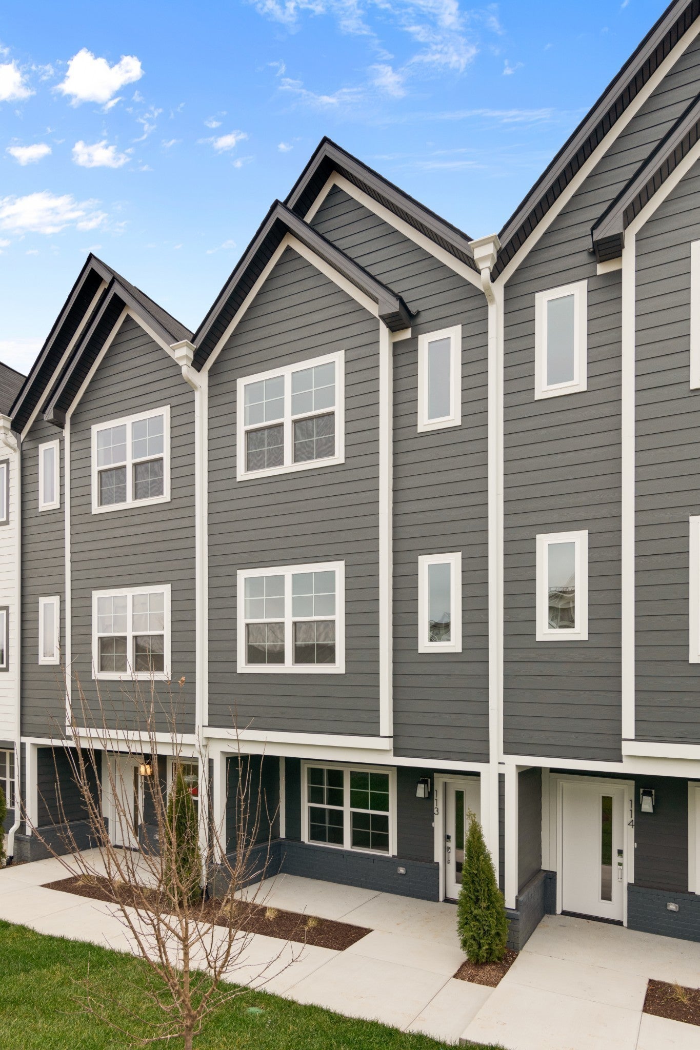 2-bed listing at 700 N Dupont Ave 103, Madison