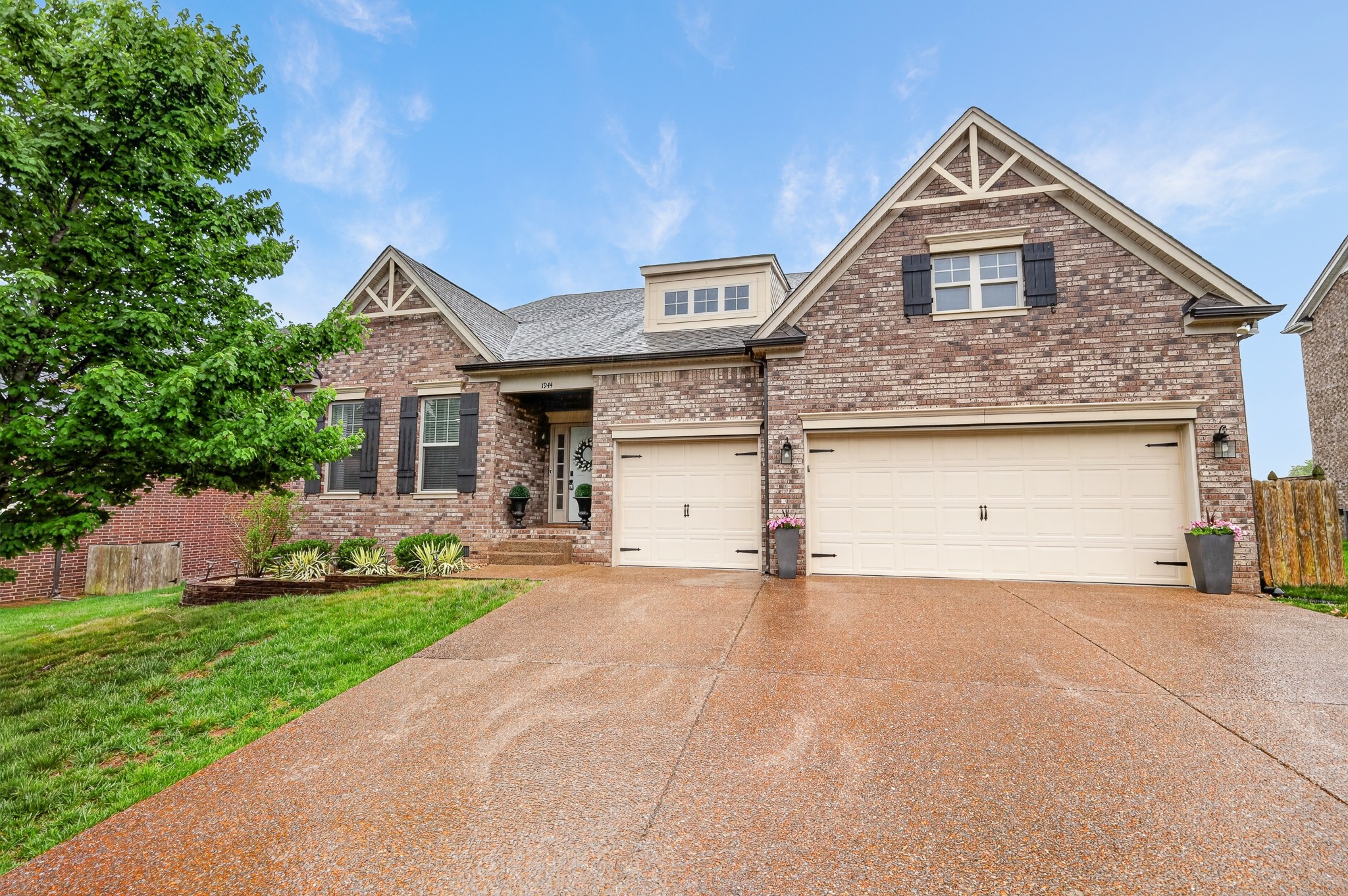 1944 Kirkwood Dr