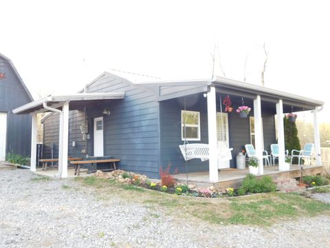 Photo of 150 Crawford Hill Rd, Goodlettsville, TN 37072 (MLS # 3168220)