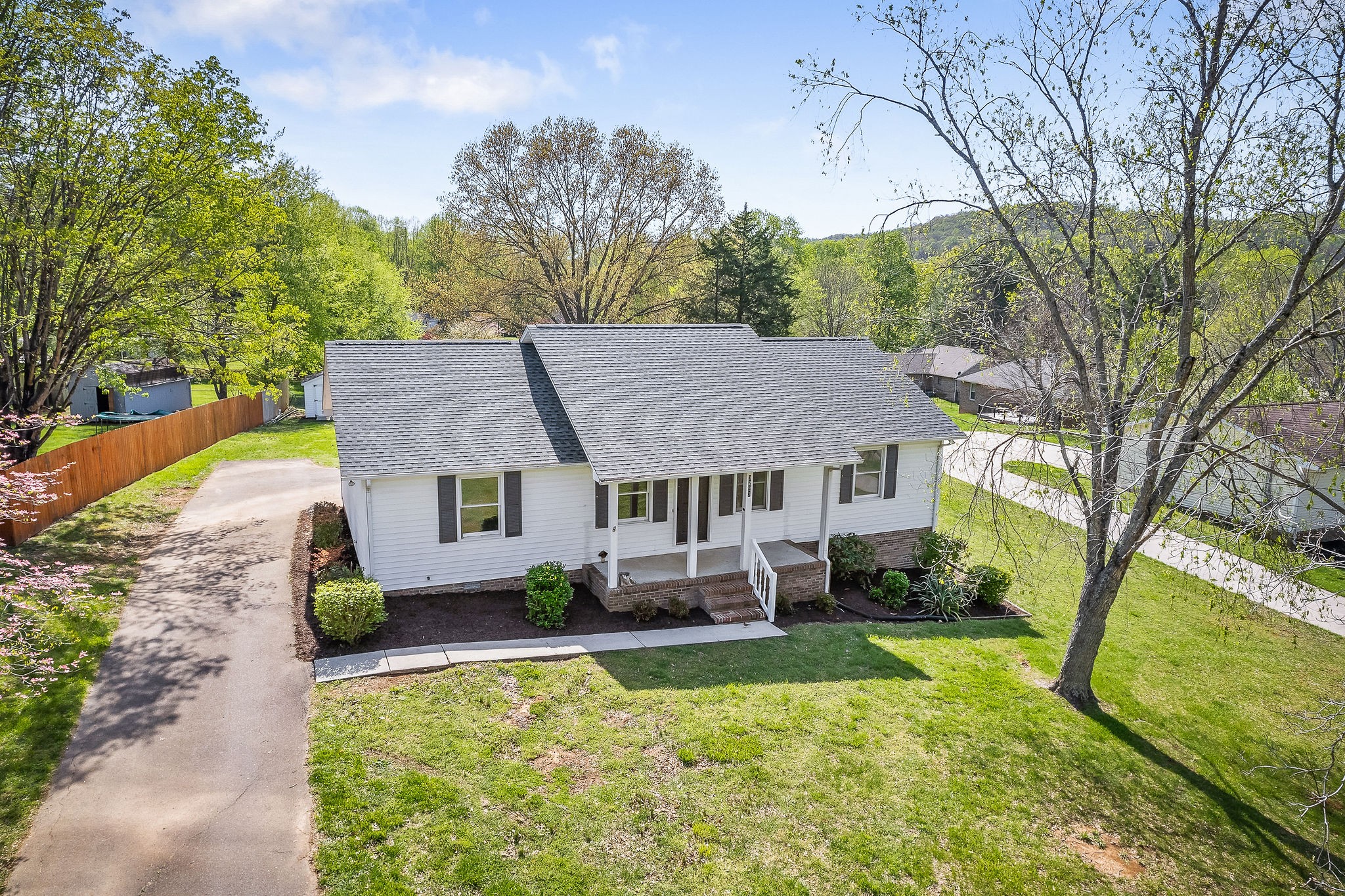 3223 Bayshore Dr