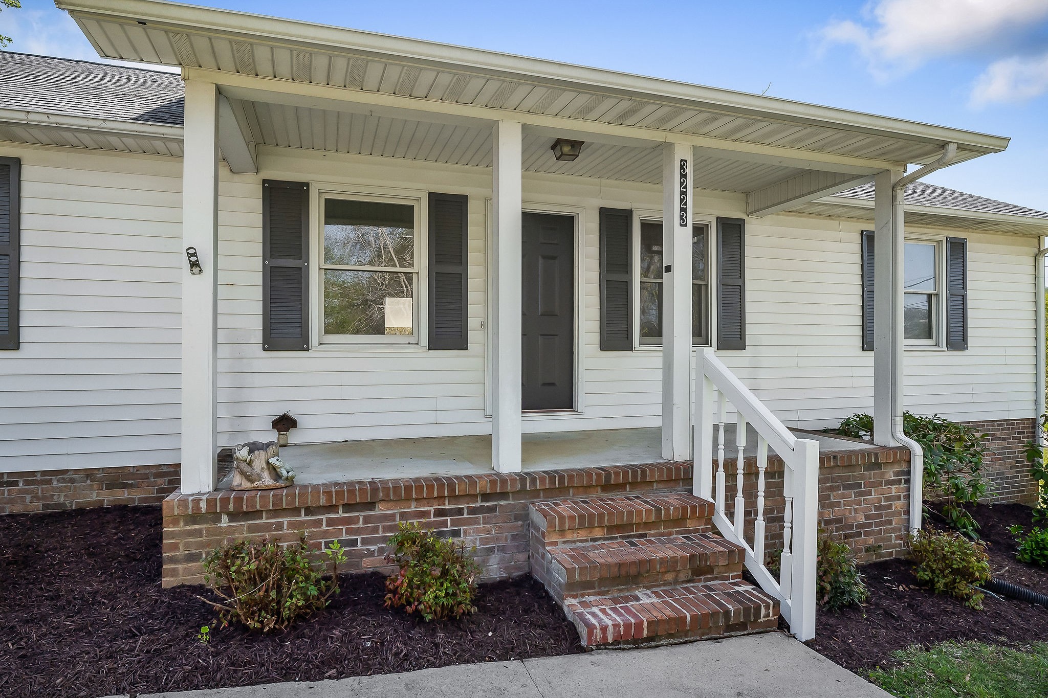 3223 Bayshore Dr