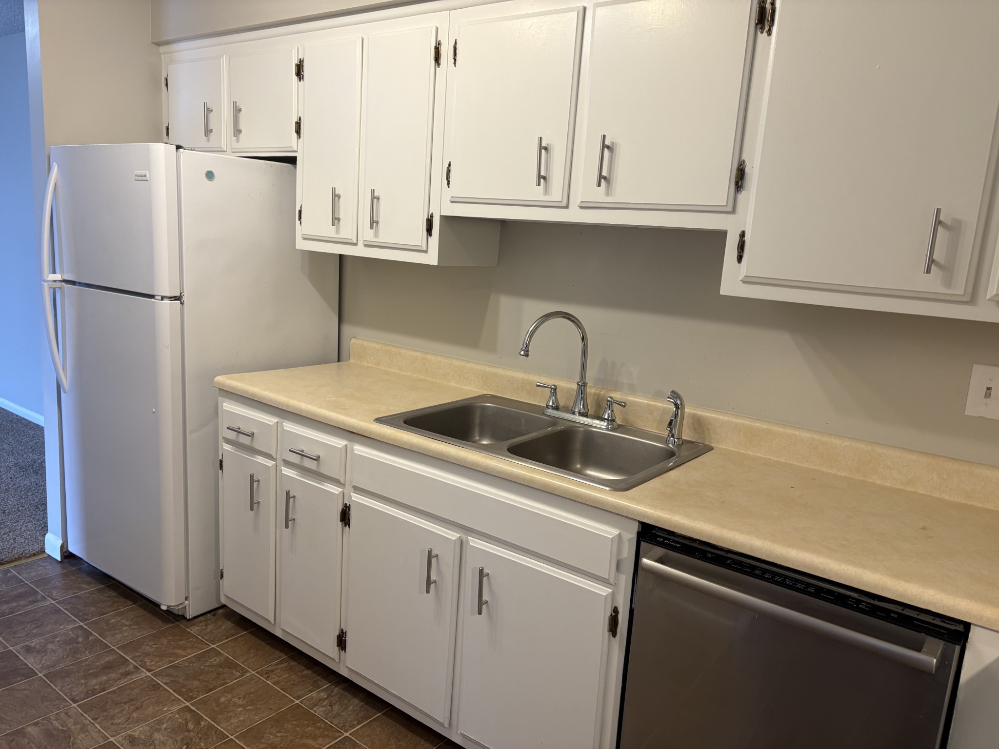 515 Basswood Ave D45