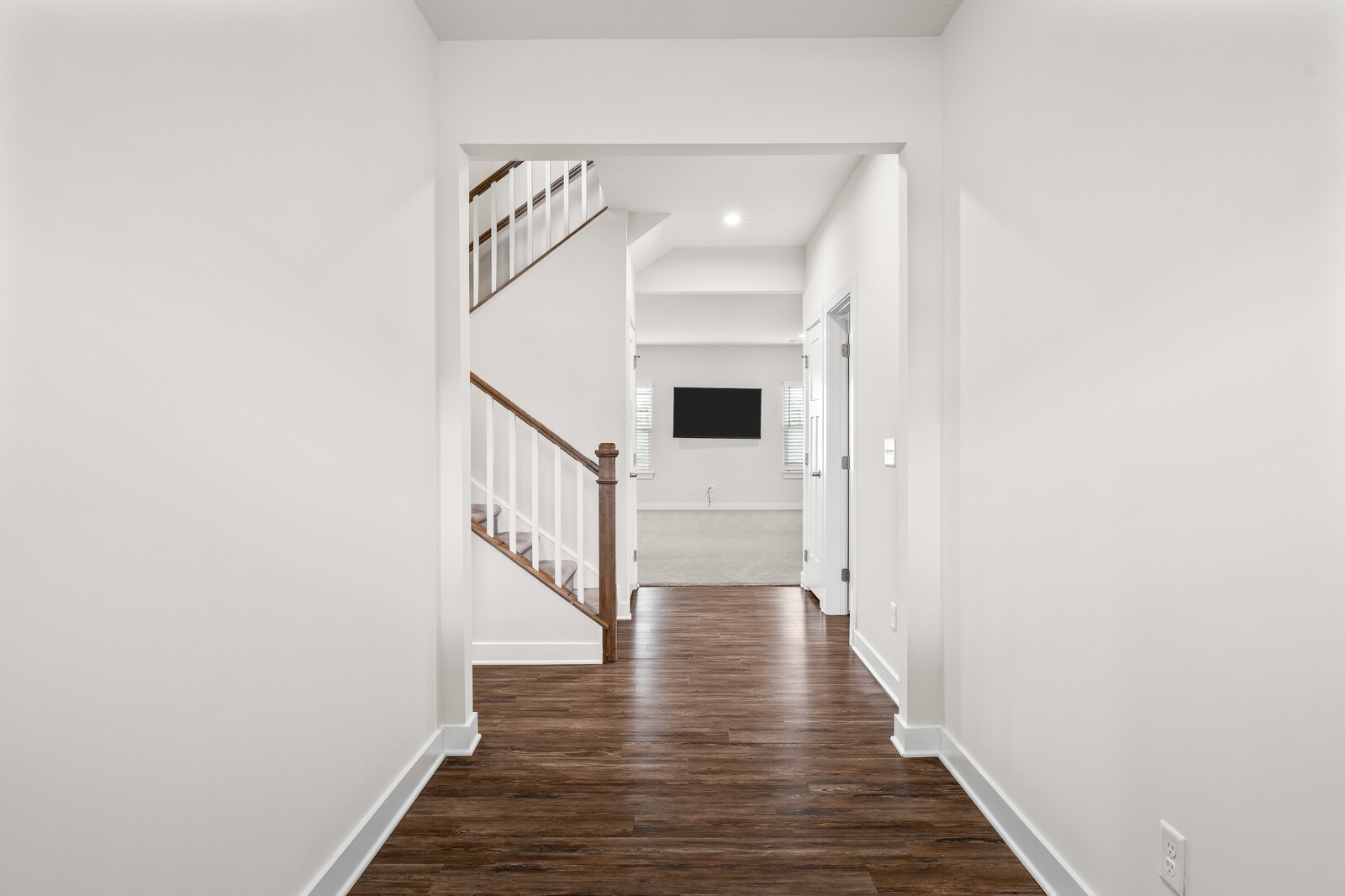 806 Mill Tree Ct