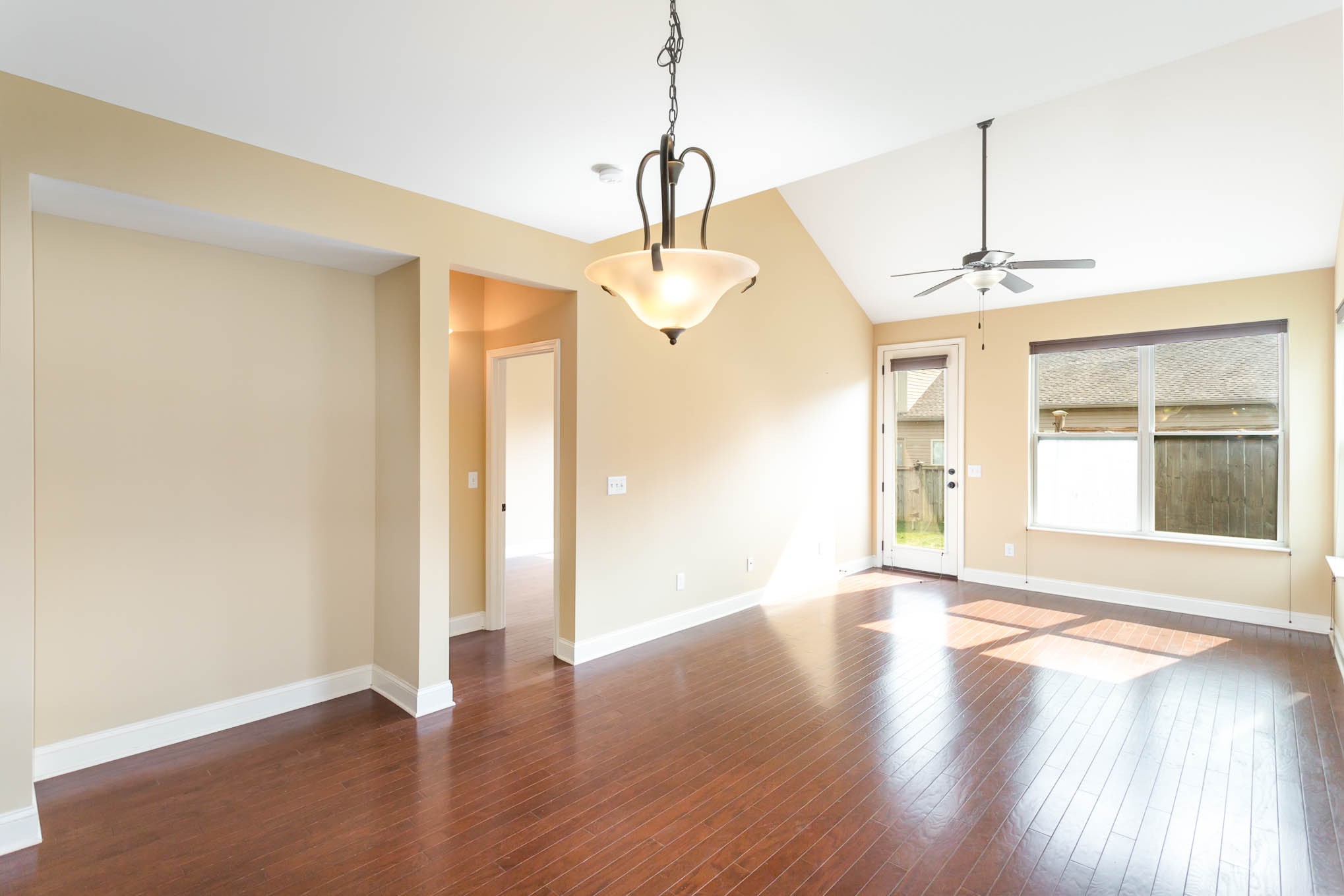 Photo 10 of 30 of 514 Millwood Ln townhome
