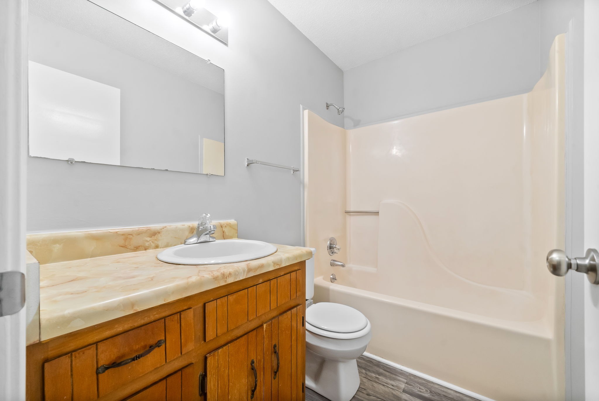 Clarksville, Tennessee 37042, United States, ,Residential,Active,109408