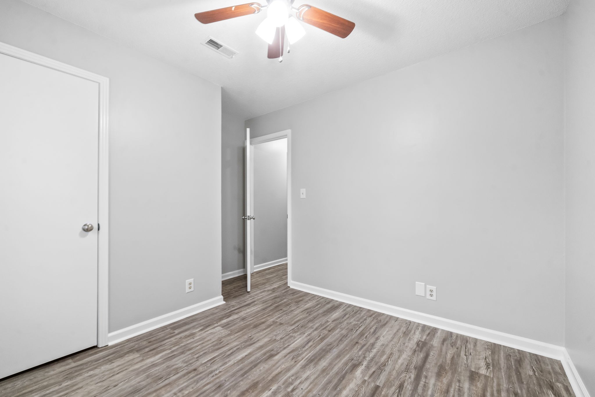 Clarksville, Tennessee 37042, United States, ,Residential,Active,109408