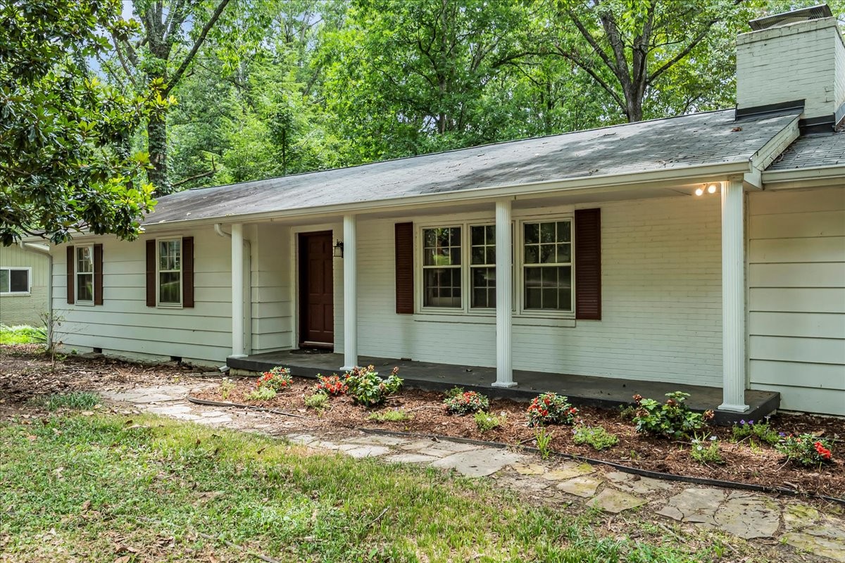 1110 Crown Point Rd W