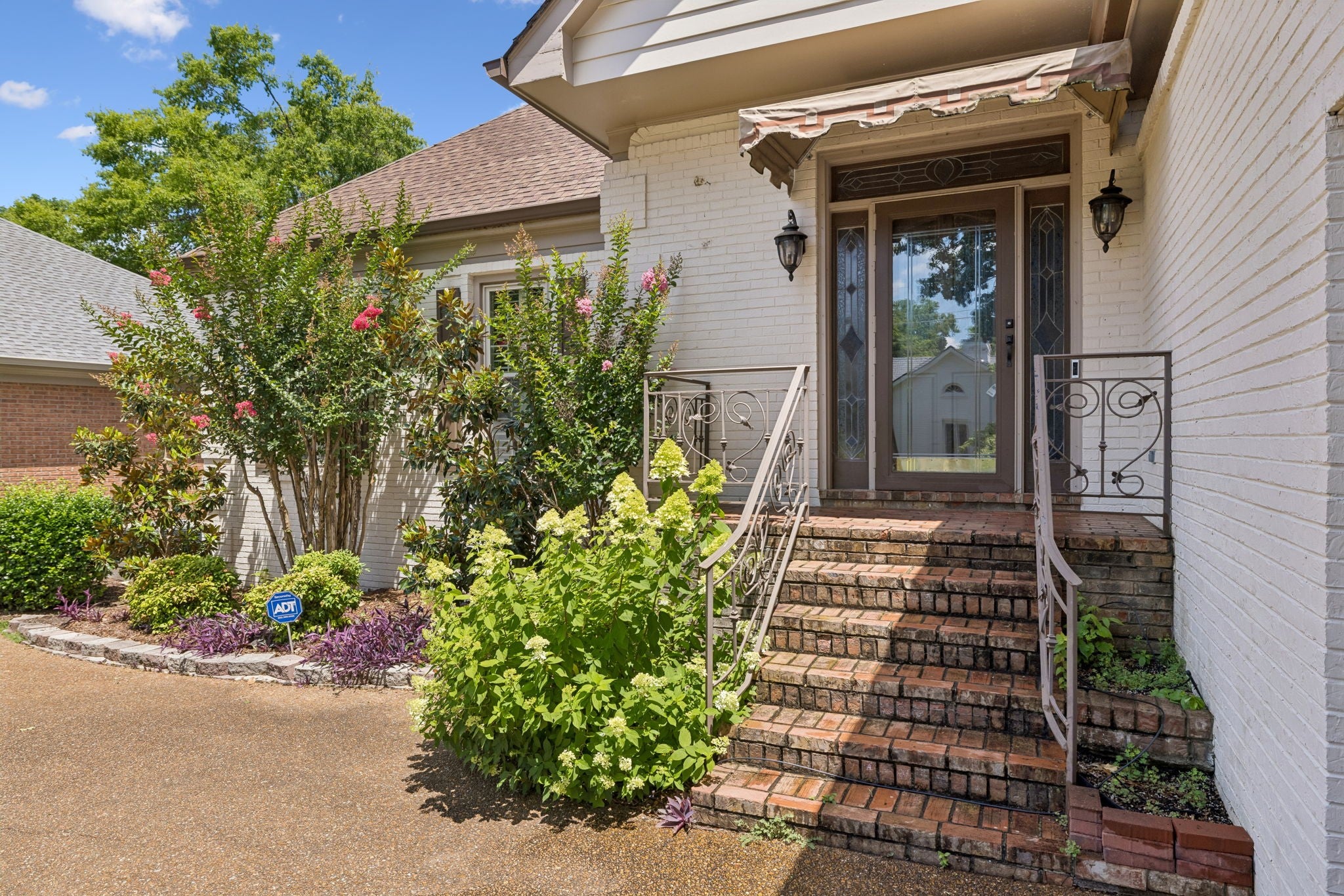 6028 Wellesley Way