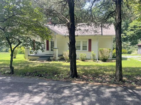 389 County Road 260 Niota TN 37826