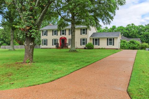 1700 Hickory Trace Dr Gallatin TN 37066