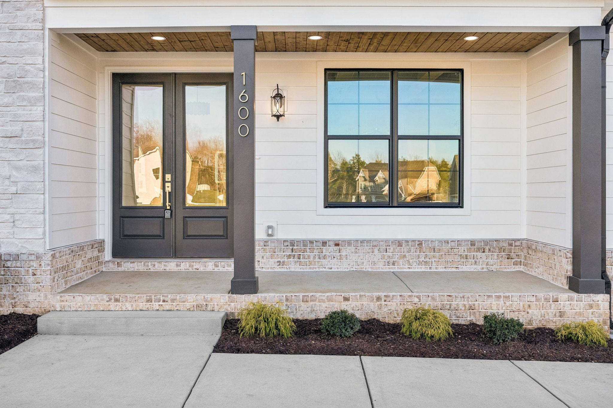 1600 Burlwood Ct