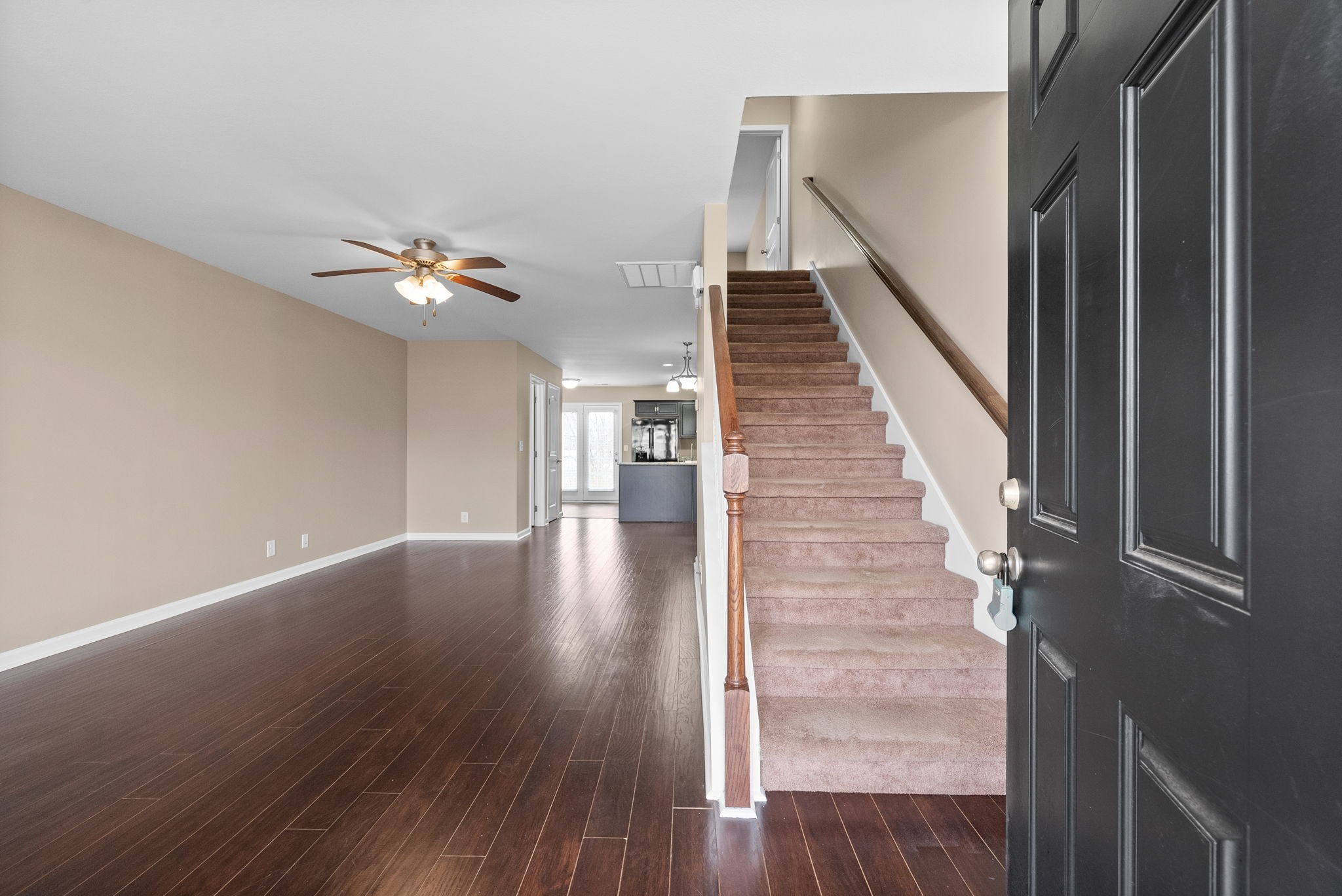 Clarksville, Tennessee 37040, United States, 2 Bedrooms Bedrooms, ,3 BathroomsBathrooms,Residential,Active,89052