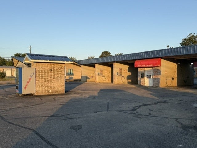 410 W Lincoln St
