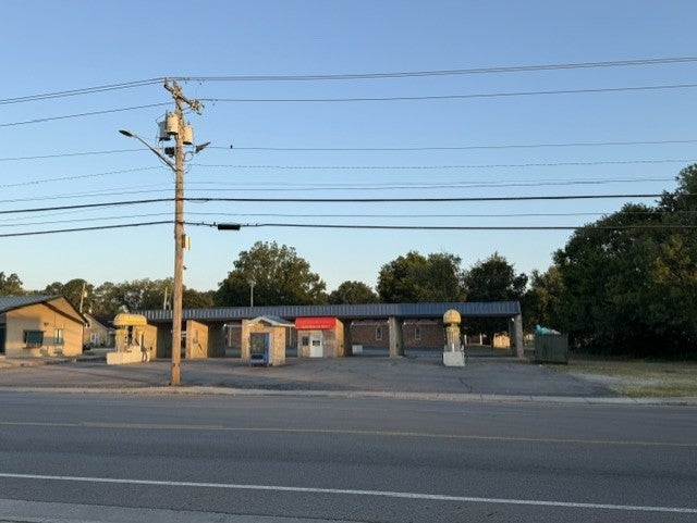 410 W Lincoln St