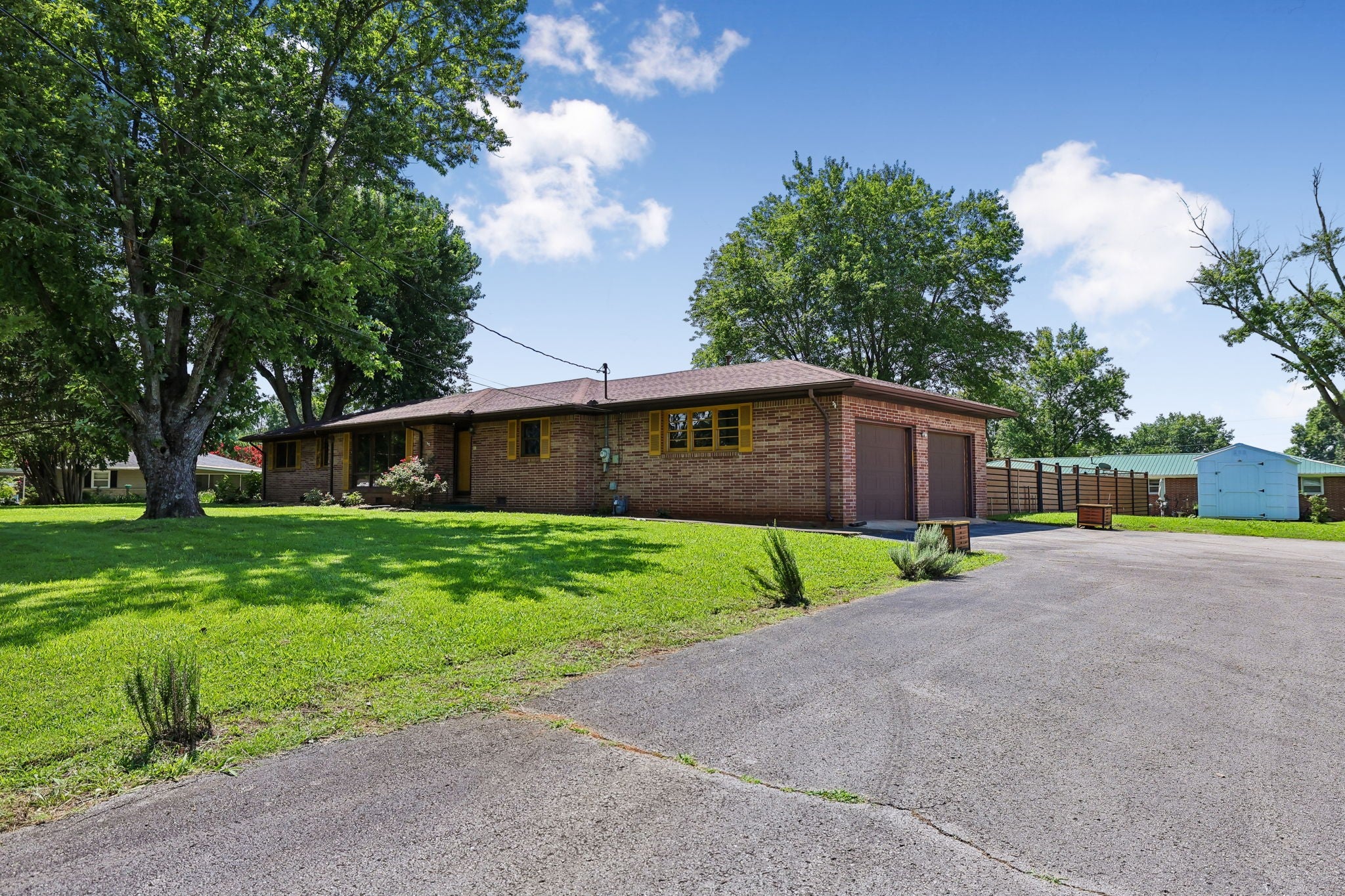 203 Kelly Dr