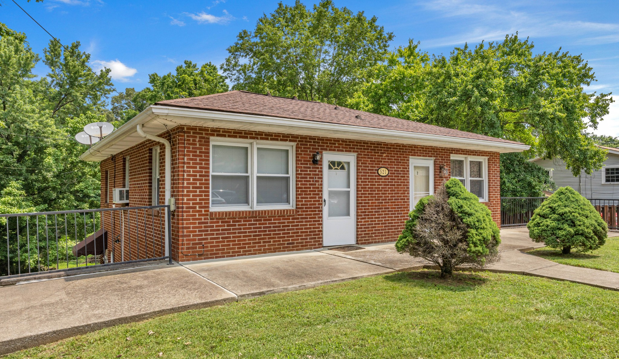 521 Hawkins Rd