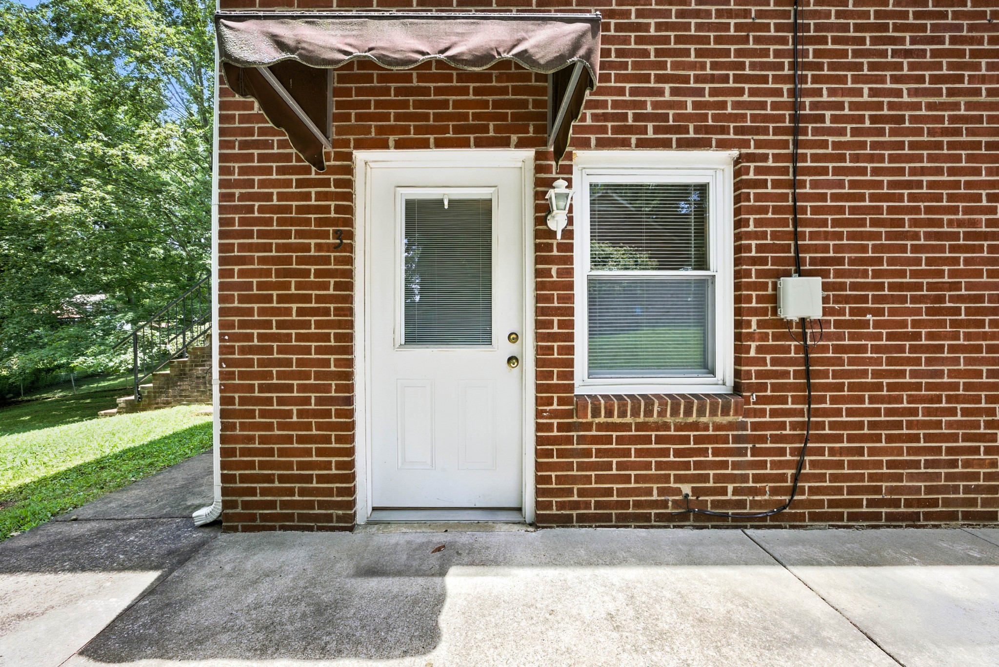 521 Hawkins Rd