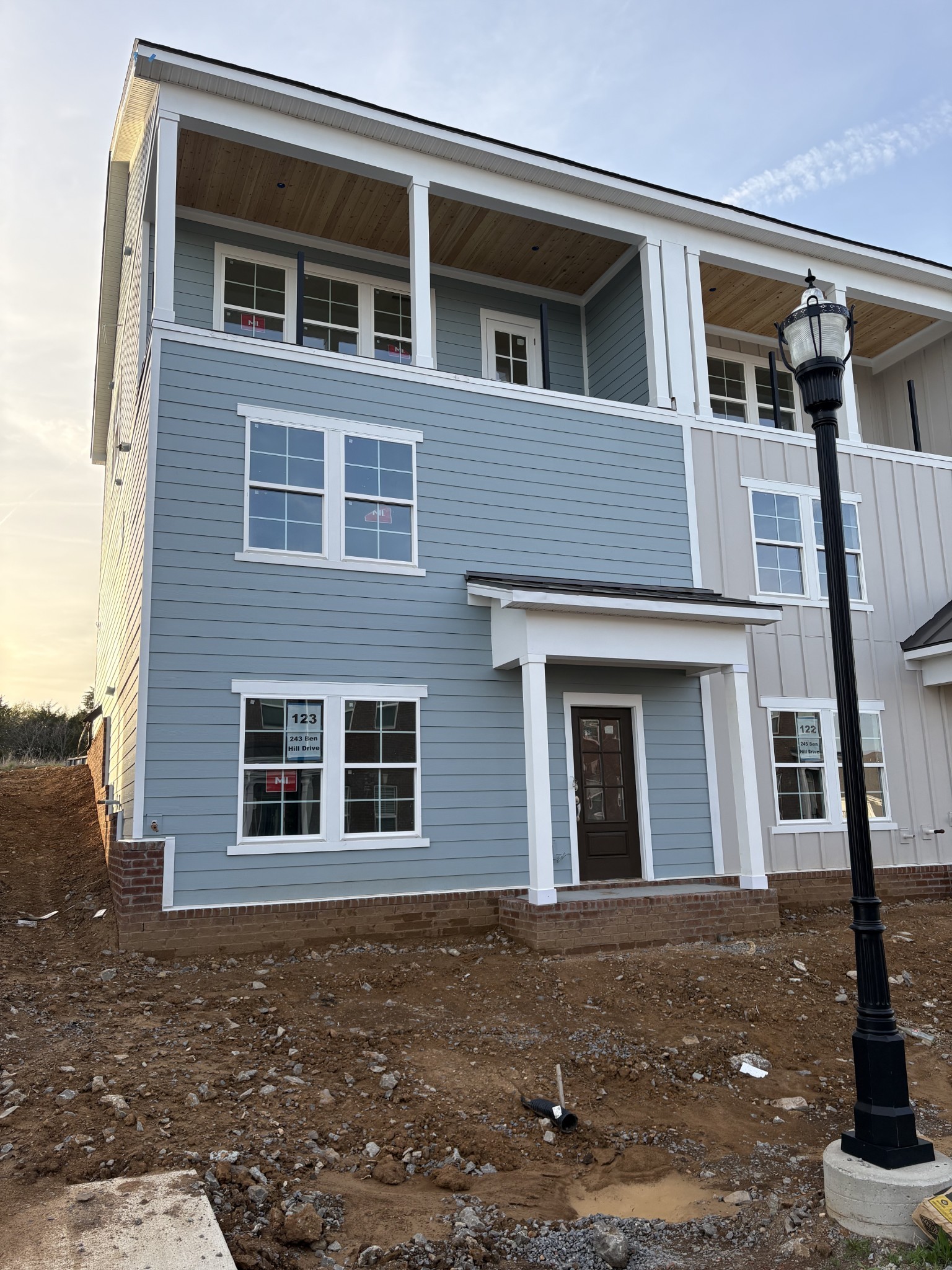 243 Ben Hill Dr
