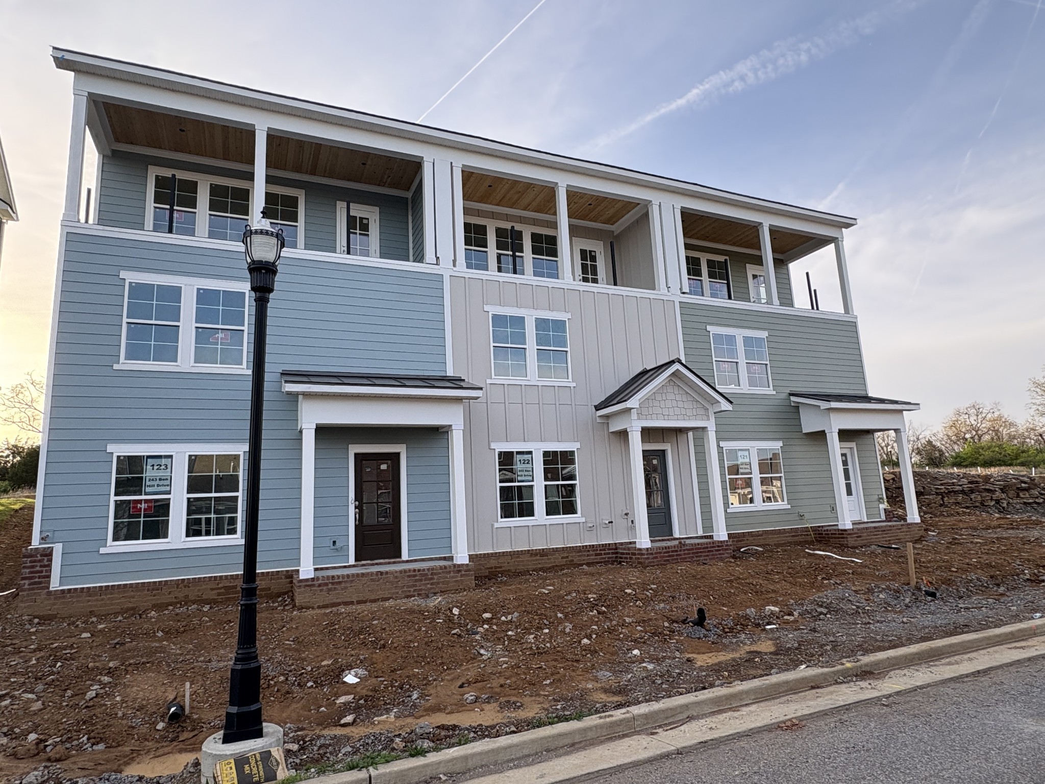 243 Ben Hill Dr