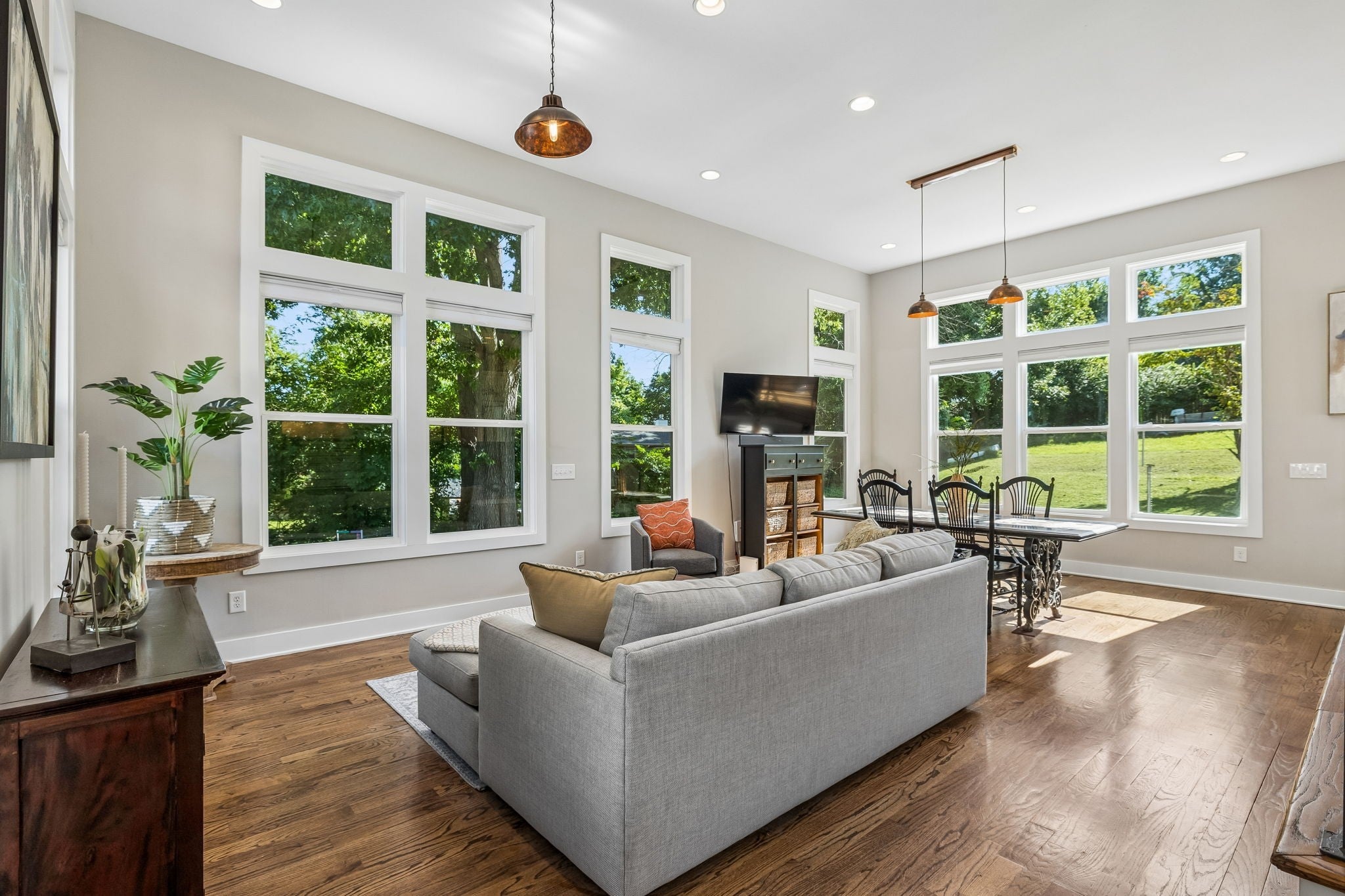 2605D Traughber Dr