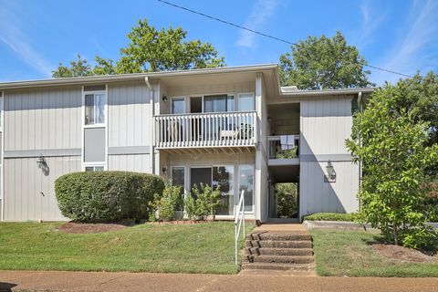 21 Vaughns Gap Rd 146 Nashville TN 37205