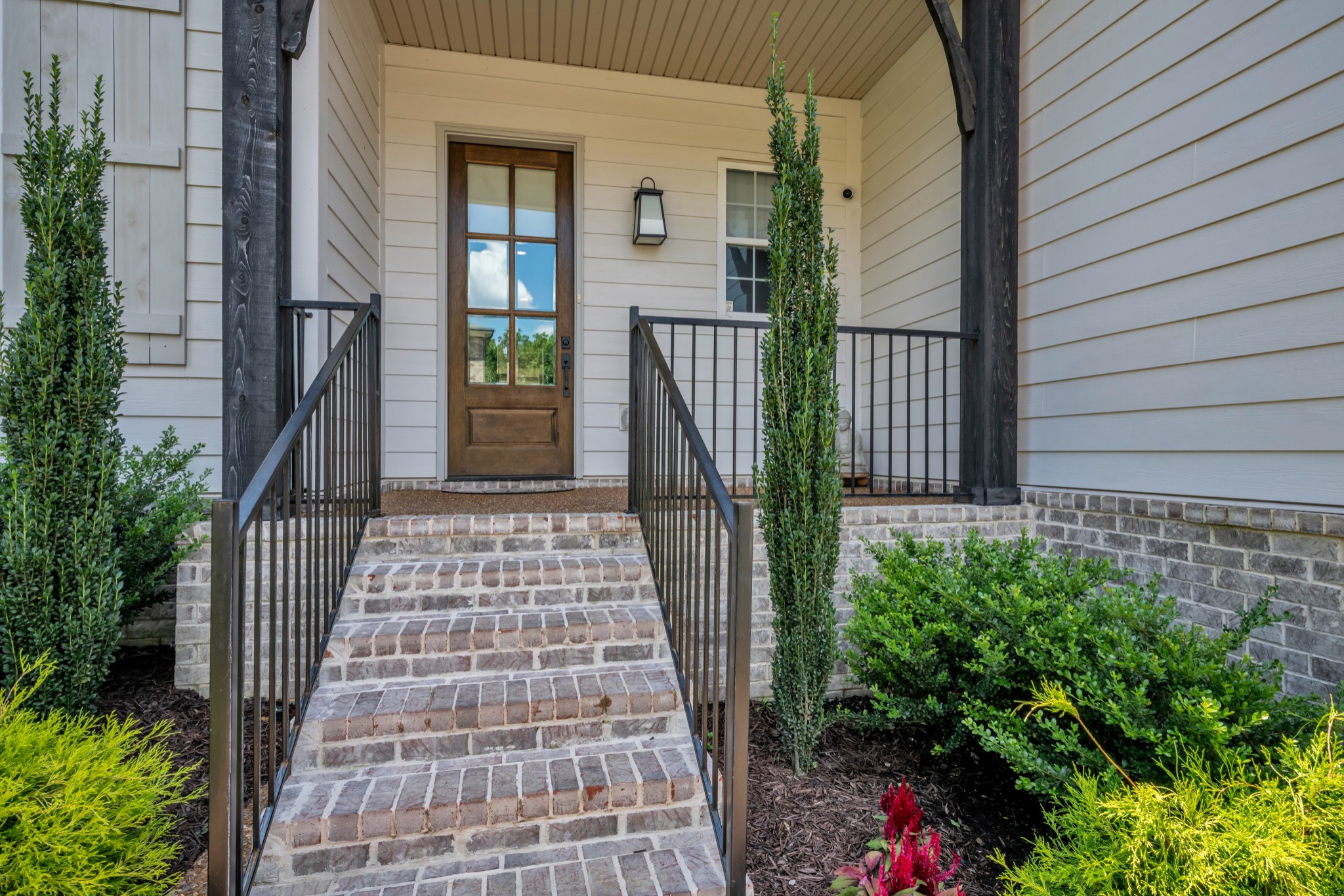 713 Summit Oaks Ct