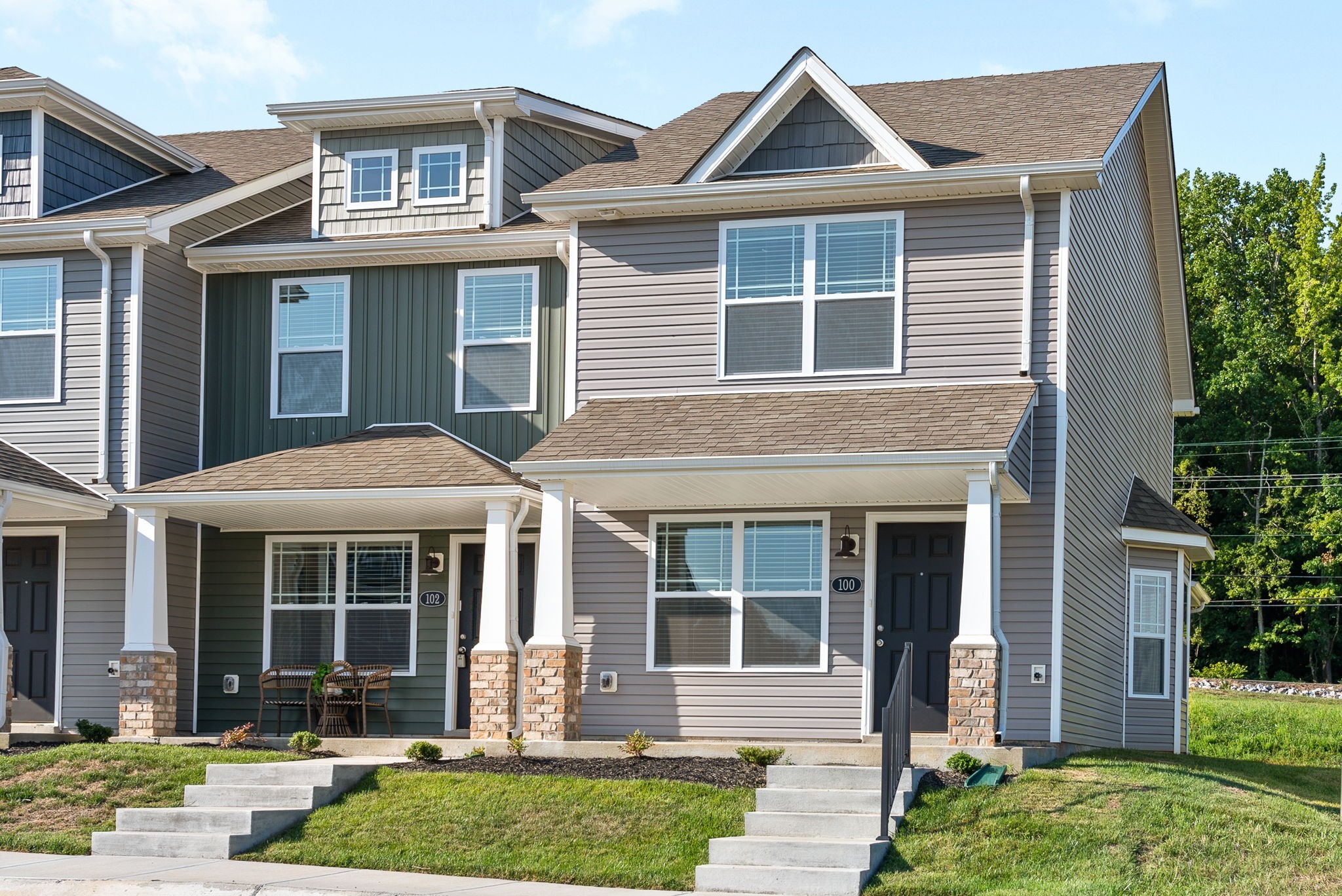 Clarksville, Tennessee 37040, United States, 2 Bedrooms Bedrooms, ,3 BathroomsBathrooms,Residential,Active,38166