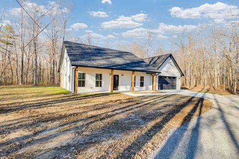 833 Dripping Springs Rd Monterey TN 38574