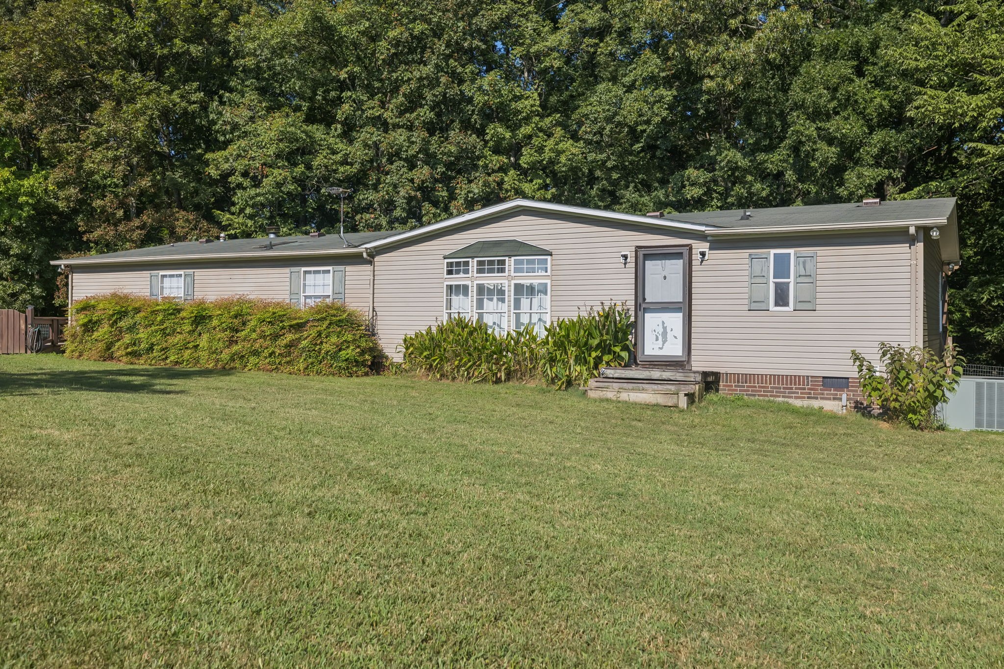 1290 Sugarland Rd