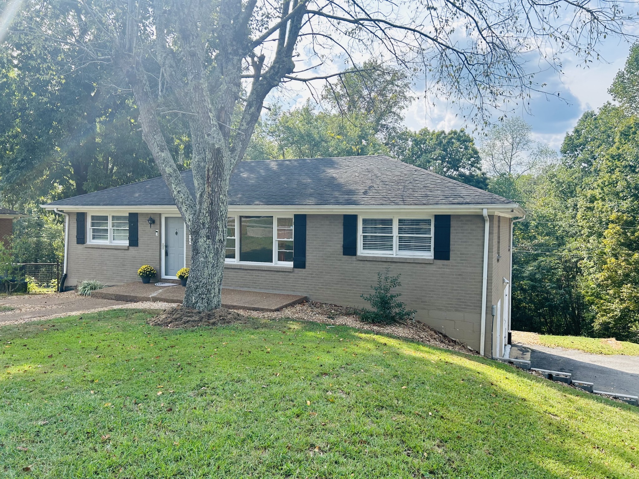 943 Draughon Dr