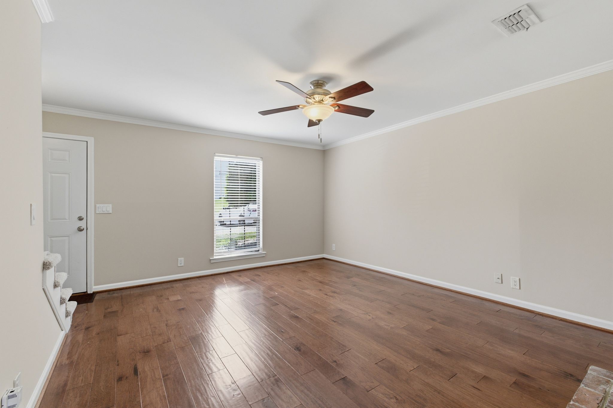 132 Academy Sq