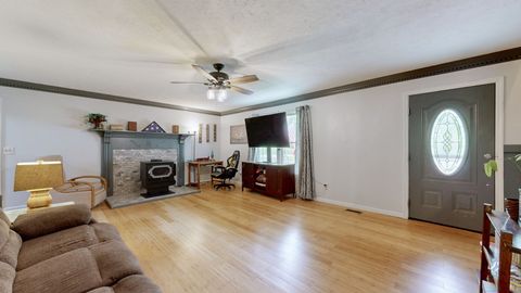 4648 Highway 31 W Cottontown TN 37048