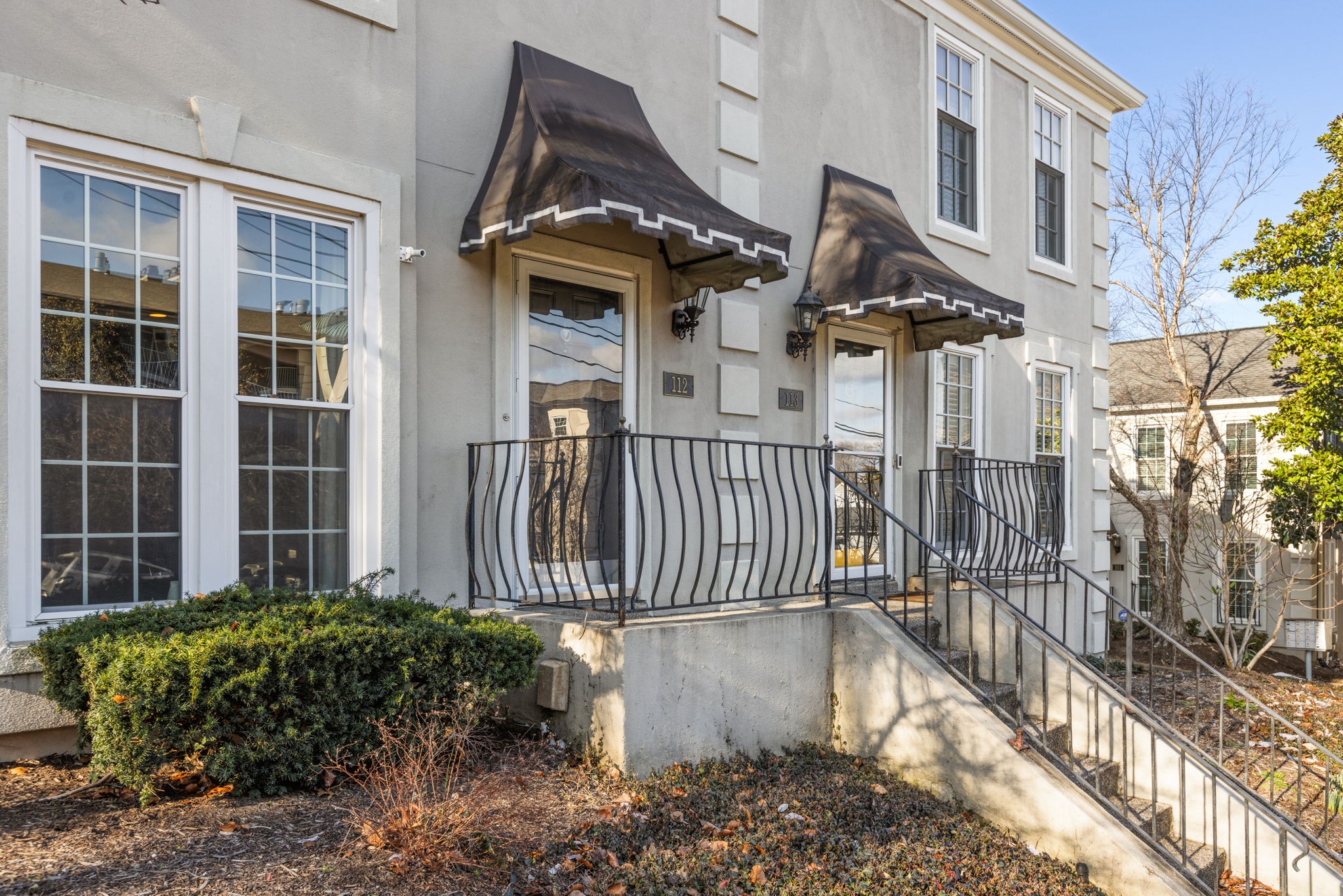 112 Saint Charles Pl