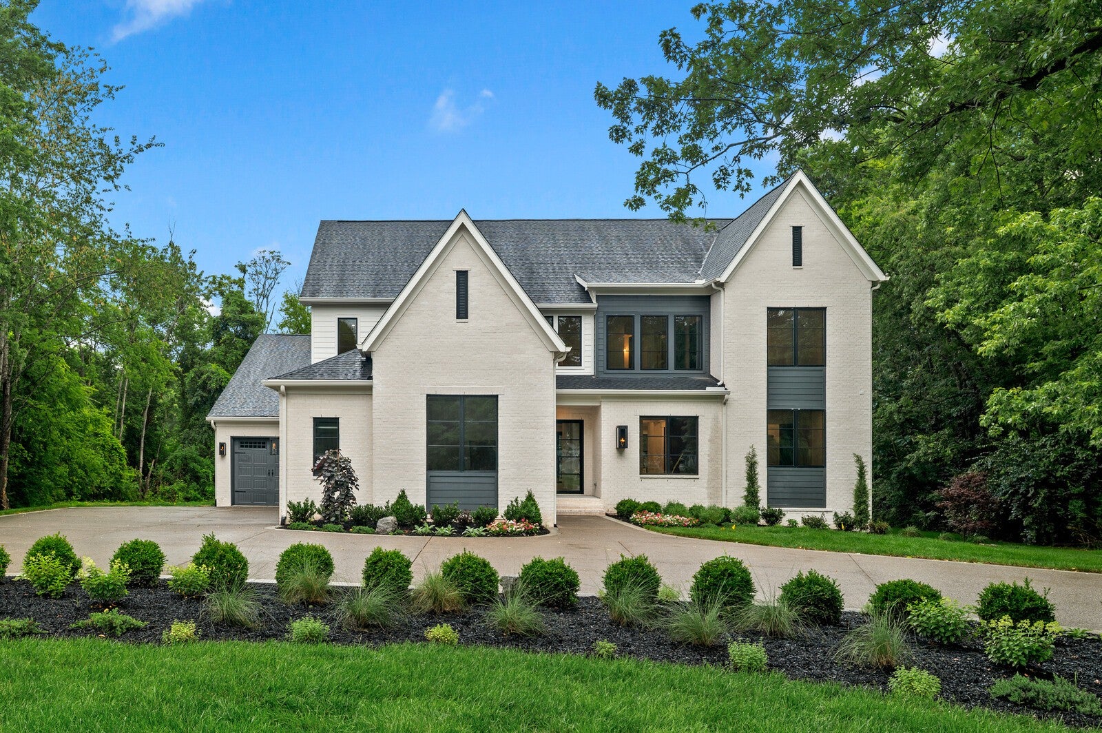 5-bed listing at 7283 Ruzek Ct, Fairview