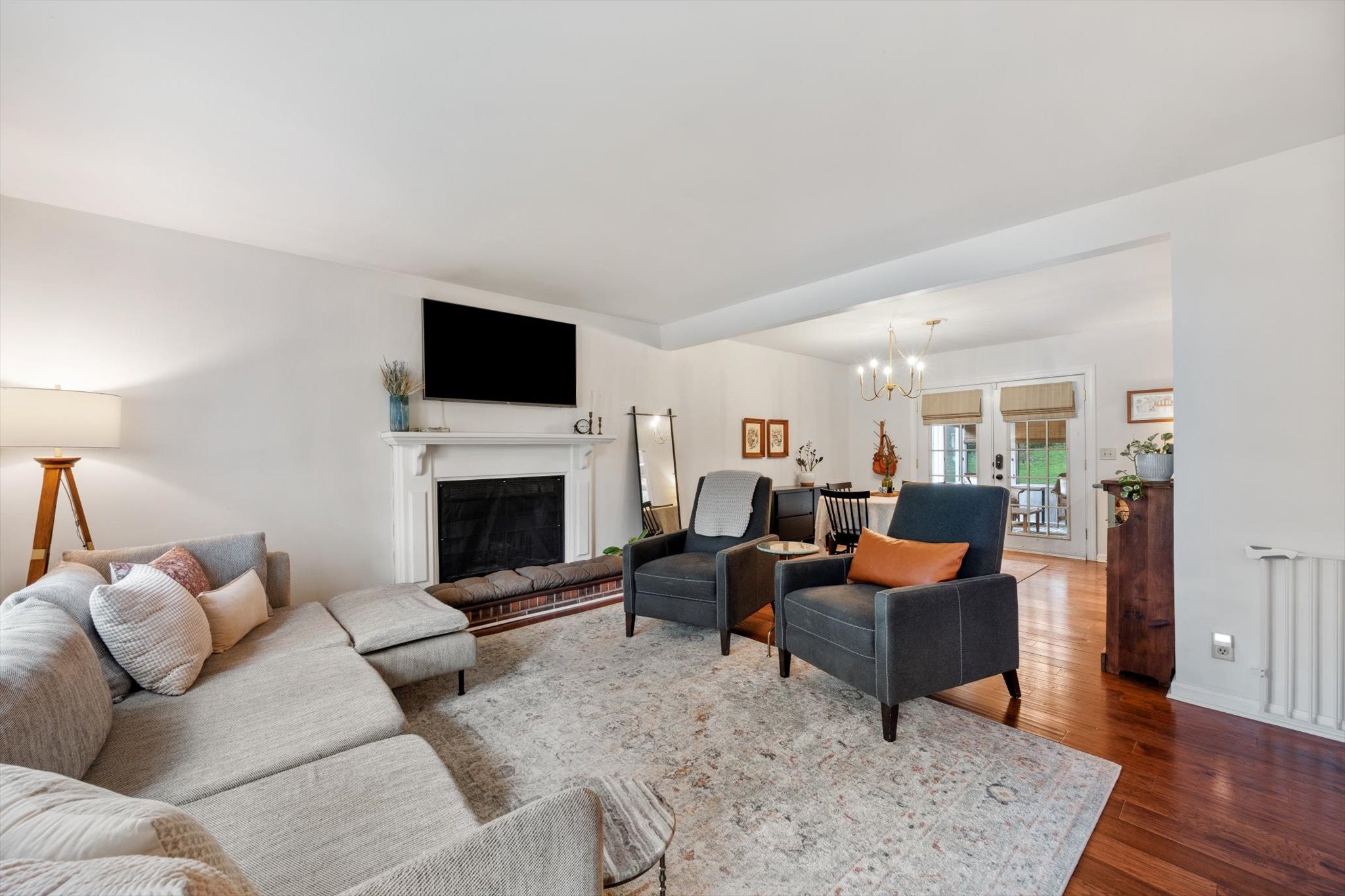 100 Windward Dr