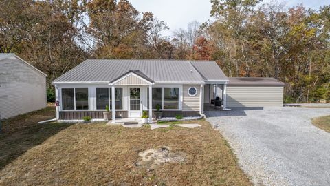 21 Lake Shore Dr New Concord KY 42076