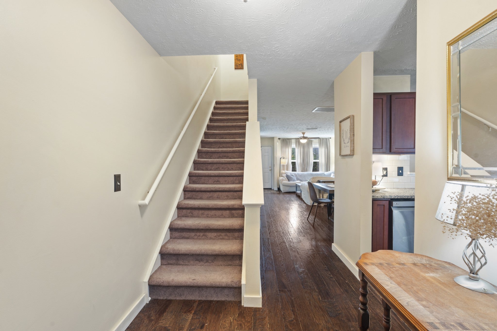 5830 Monroe Xing