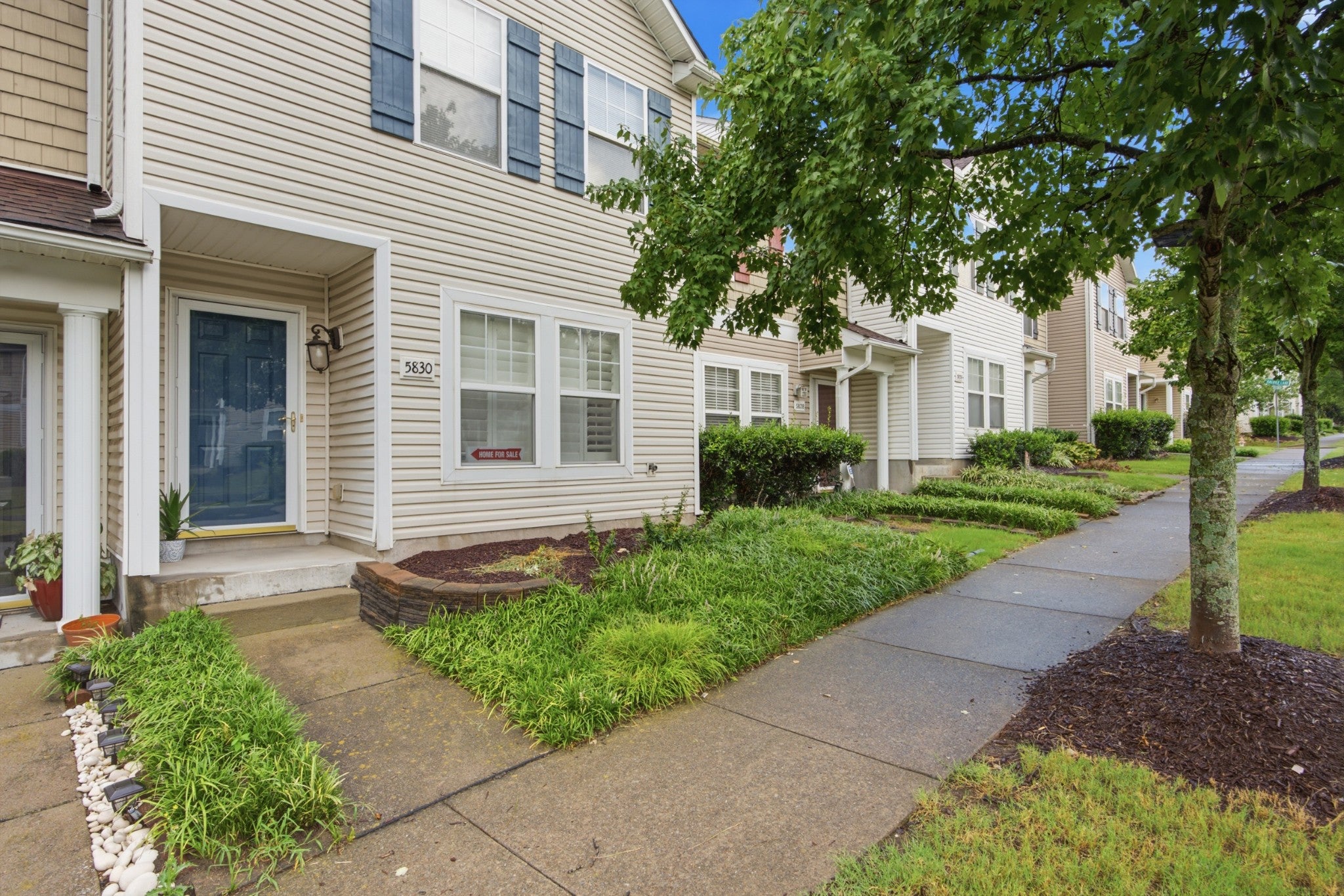 5830 Monroe Xing