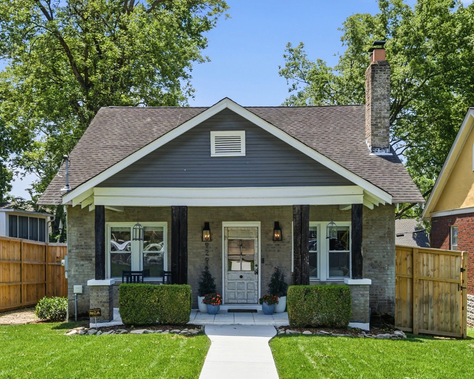 929 Lawrence