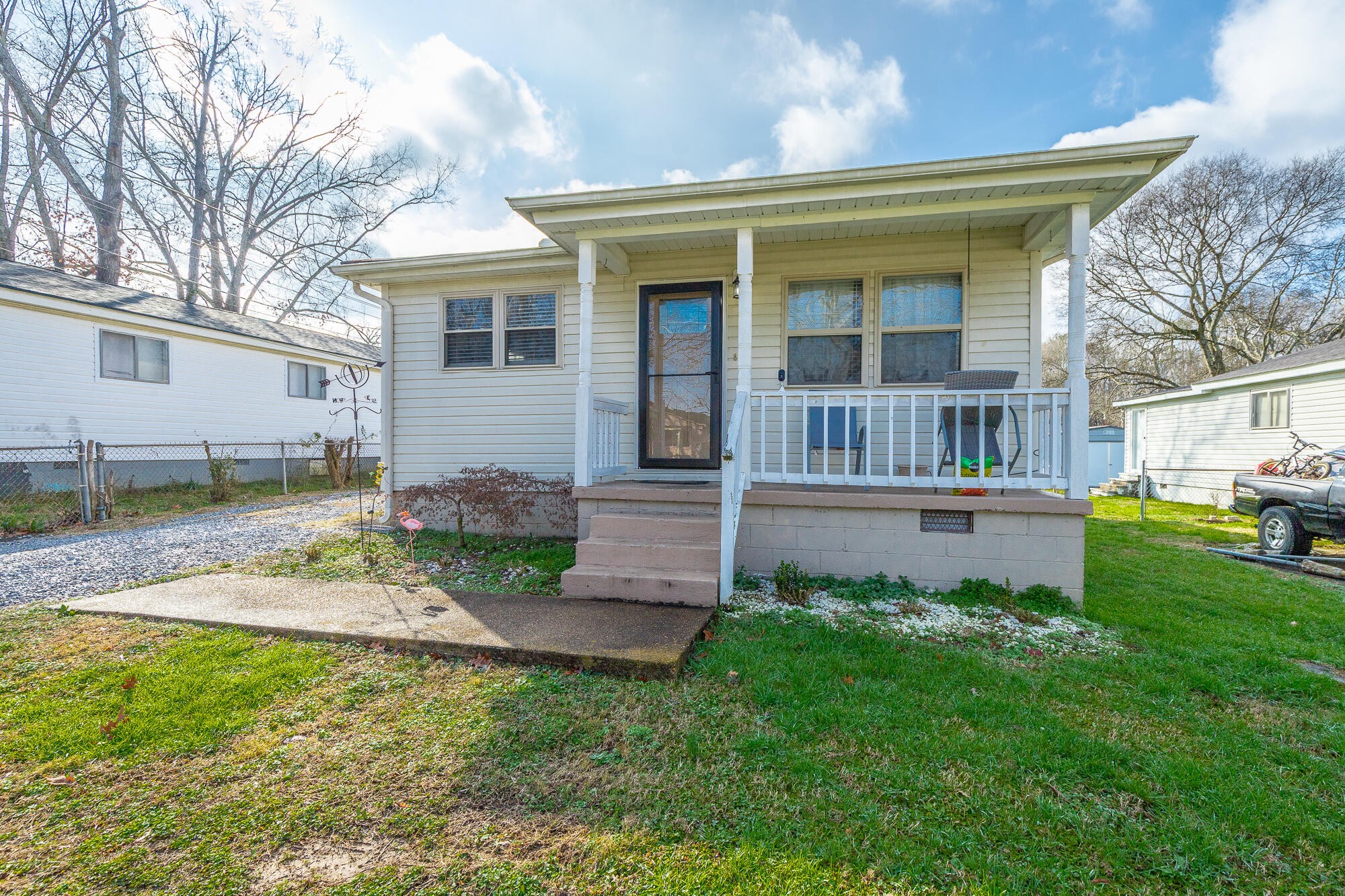 6012 Wentworth Avenue