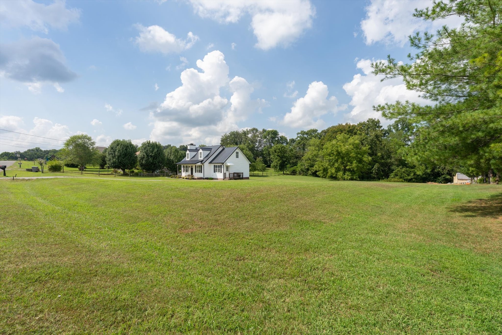 3014 Meadow Ct