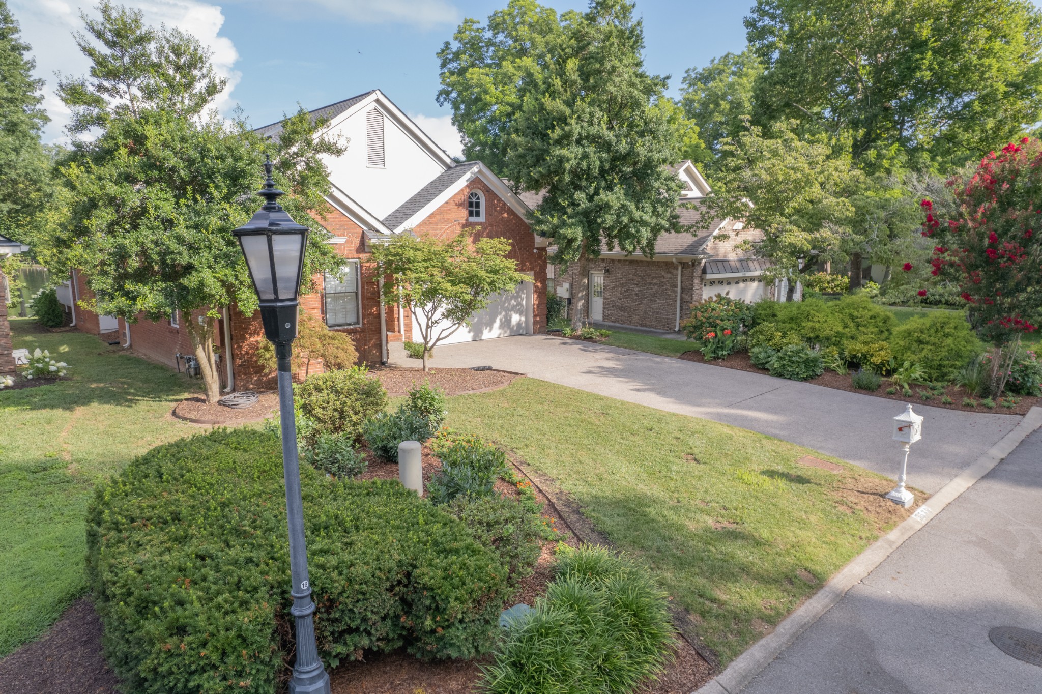 5530 Hearthstone Ln