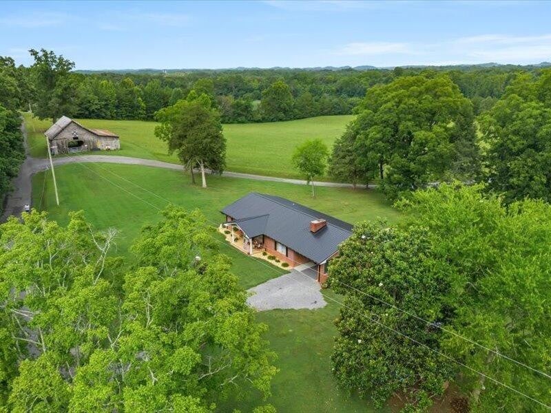 211 County Road 617